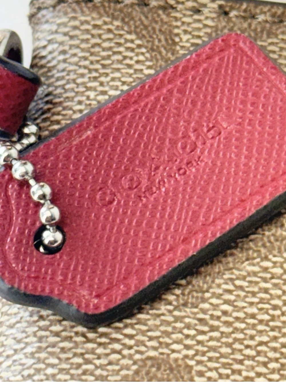 EUC COACH Peyton Signature Small Wristlet - Picture 5 of 11